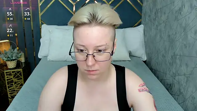 AlexandraGreen online show from December 21, 2025, 4:08 pm