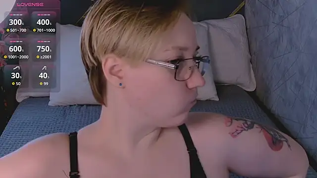 AlexandraGreen online show from July 30, 2026, 9:14 pm