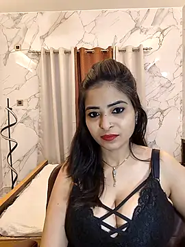 QUEEN-ADITI online show from March 4, 2026, 5:21 pm