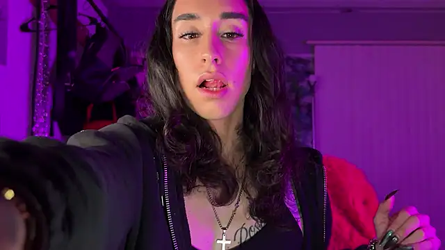 xoFrankie online show from February 19, 2026, 2:52 am