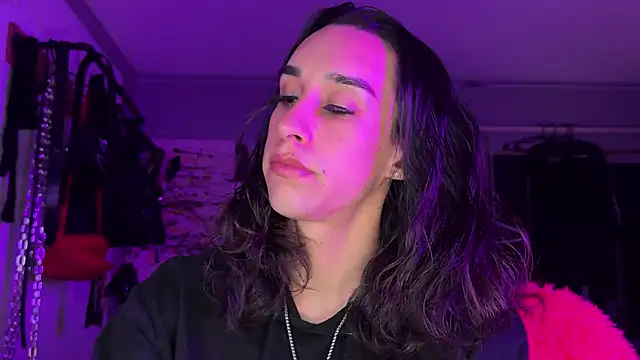 xoFrankie online show from October 29, 2025, 4:00 am