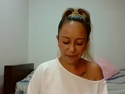 leah susman online show from October 17, 2025, 2:37 am