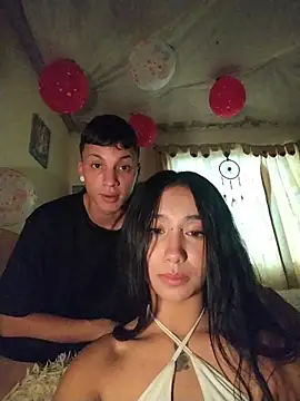 Snapshot of Ella_rr chatting on February 19, 2026, 10:51 pm Ella rr online show from February 19, 2026, 10:51 pm