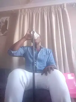 FANTASYROOM23 online show from January 18, 2026, 4:43 pm