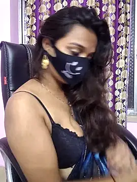 Snapshot of cutie_pei002 chatting on February 2, 2026, 7:35 pm cutie pei002 online show from February 2, 2026, 7:35 pm