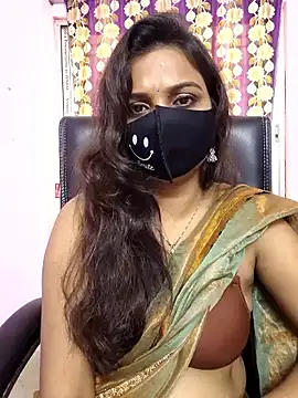 Snapshot of cutie_pei002 chatting on February 1, 2026, 7:17 am cutie pei002 online show from February 1, 2026, 7:17 am