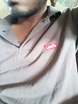 Snapshot of YourTarzan chatting on October 25, 2025, 6:45 am YourTarzan online show from October 25, 2025, 6:45 am