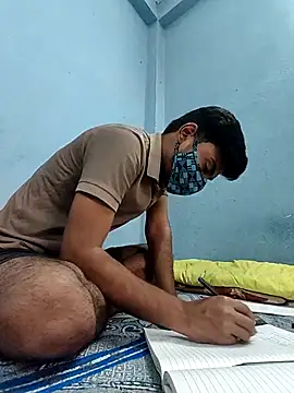 Snapshot of YourTarzan chatting on April 4, 2026, 8:10 am YourTarzan online show from April 4, 2026, 8:10 am