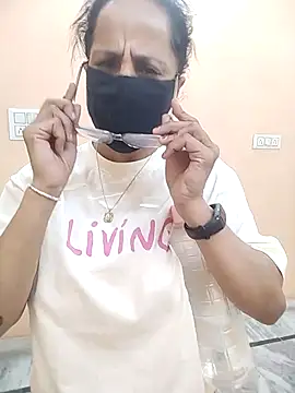 Snapshot of meenu_bhabhi547 chatting on April 7, 2026, 5:20 am meenu bhabhi547 online show from April 7, 2026, 5:20 am