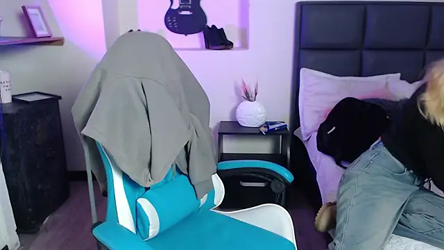 Amnesia  online show from January 14, 2026, 12:31 pm