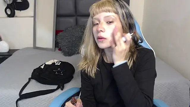 Amnesia  online show from September 12, 2025, 1:11 pm