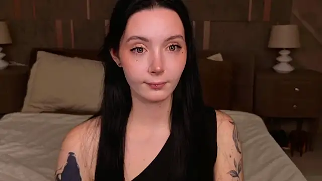 Snapshot of Goldy_Stark chatting on September 12, 2025, 8:41 pm Goldy Stark online show from September 12, 2025, 8:41 pm