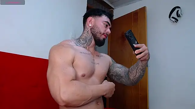 tommyblessd1 online show from October 25, 2025, 5:24 pm