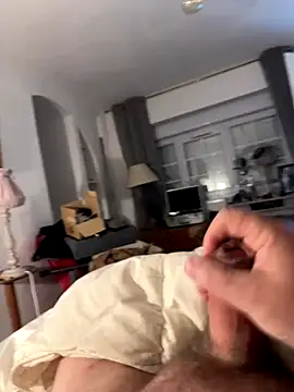 Snapshot of ejaculationmassive chatting on October 19, 2025, 9:12 am ejaculationmassive online show from October 19, 2025, 9:12 am