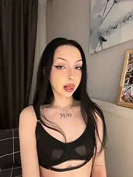 Snapshot of Lina_Thornton_ chatting on April 10, 2026, 5:53 pm Lina Thornton online show from April 10, 2026, 5:53 pm