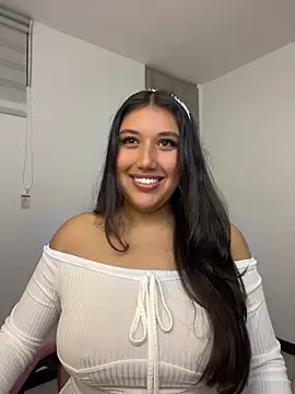SharaRous online show from June 11, 2026, 3:03 am