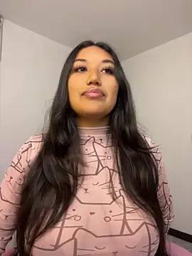 SharaRous online show from June 14, 2026, 1:02 am