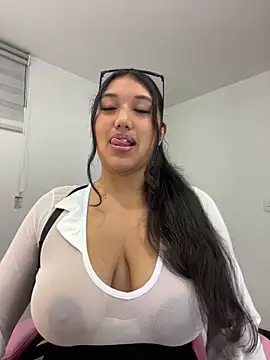 SharaRous online show from June 5, 2026, 12:59 am