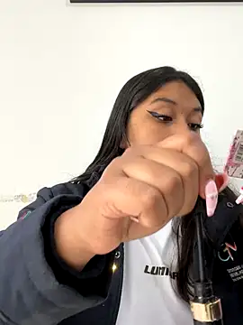 SharaRous online show from November 5, 2025, 12:08 pm