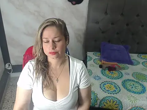 Brenda bigtitis online show from November 8, 2025, 5:05 pm