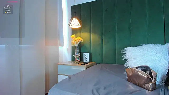 kittyy milk 001 online show from September 17, 2025, 4:20 pm