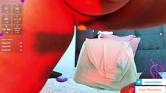 AngelThroatt online show from February 18, 2026, 1:36 am