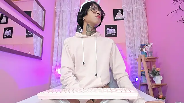 Liam evvan online show from February 7, 2026, 3:14 am