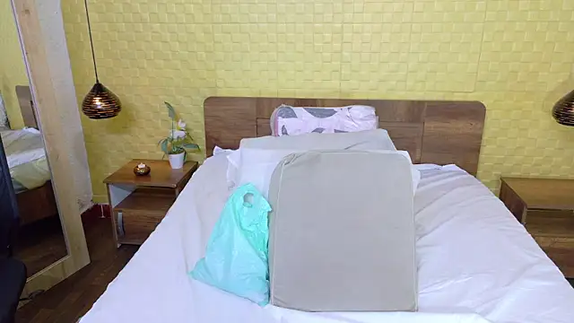 fat naughtyass online show from March 25, 2026, 1:21 pm