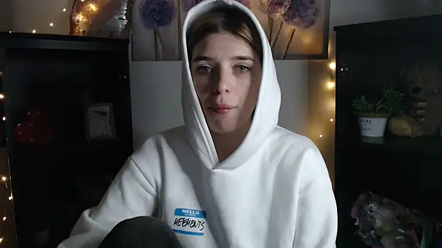 JuiceLips   online show from January 15, 2026, 12:30 pm