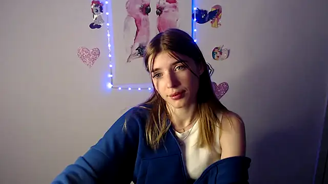 JuiceLips   online show from October 2, 2025, 1:25 pm