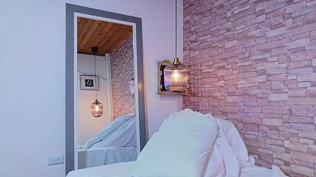 Martina thompson69 online show from February 5, 2026, 4:14 pm