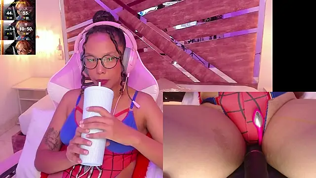 NovaLyn online show from October 25, 2025, 4:33 am