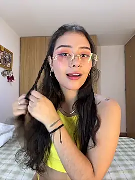 CatadeLuca online show from September 10, 2025, 2:38 pm