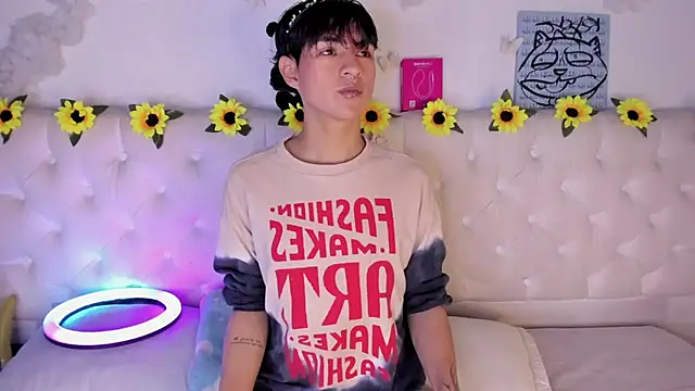 AleAurarashi online show from February 6, 2026, 2:51 am