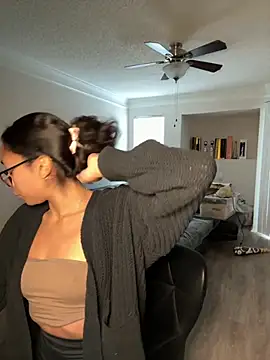 cupcakemia online show from October 4, 2025, 7:04 pm