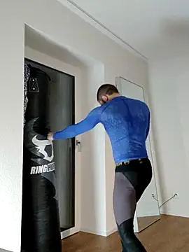 Snapshot of EyesNeverLies chatting on September 28, 2025, 3:24 am EyesNeverLies online show from September 28, 2025, 3:24 am