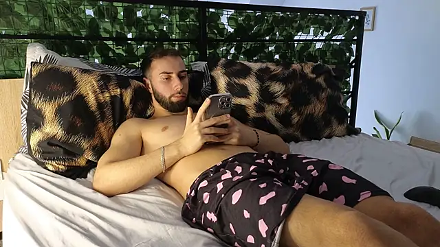 RyanStorm  online show from December 2, 2025, 12:18 pm