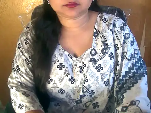 Snapshot of Saniya_K chatting on October 12, 2025, 7:43 am Saniya K online show from October 12, 2025, 7:43 am