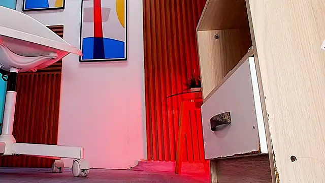 sweet mile online show from April 15, 2026, 7:58 pm