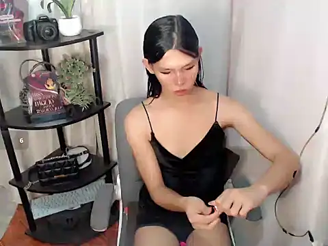 slutty whore anne online show from May 3, 2026, 12:09 pm