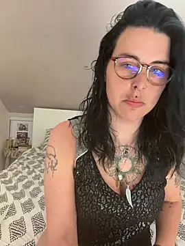 LadyNocturne online show from May 22, 2026, 1:42 pm