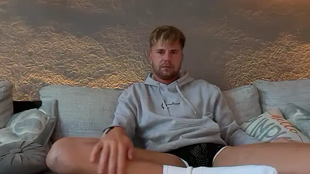 RioBlaze online show from September 18, 2025, 5:21 am