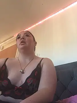 Imogenbabyyy online show from April 24, 2026, 8:38 am