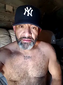 Cruz1522 online show from November 11, 2025, 7:08 pm