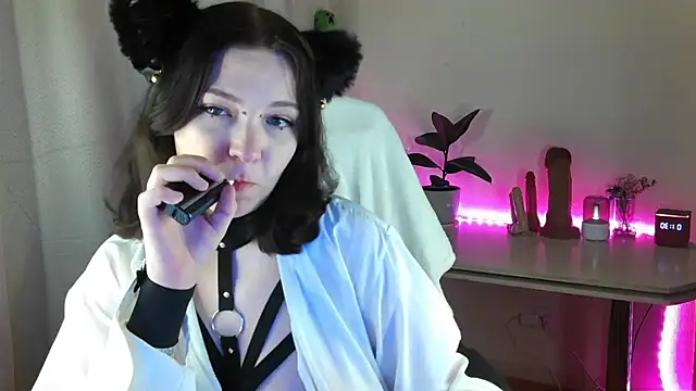 Liraras online show from September 12, 2025, 10:31 pm