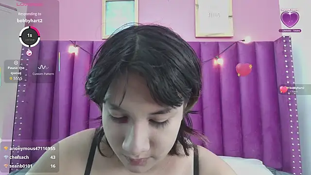 cosplaydate online show from November 6, 2025, 2:48 am