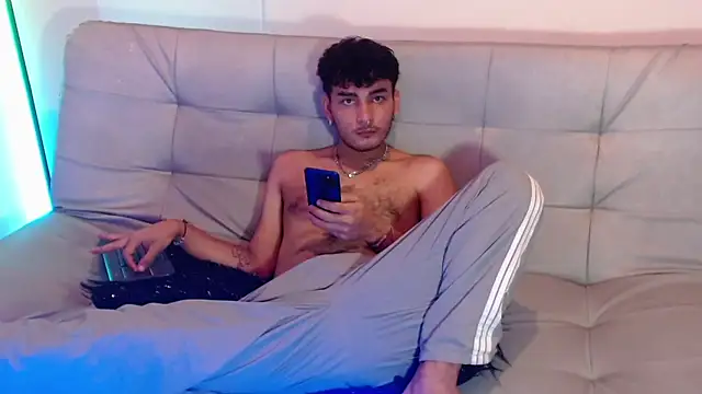 Valentin peach online show from September 27, 2025, 9:43 pm