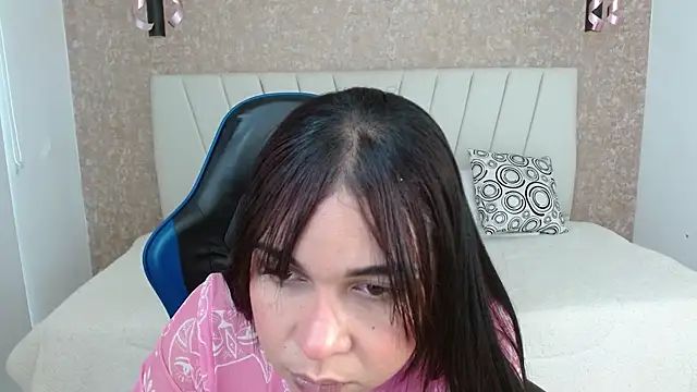AliceSmiith  online show from October 19, 2025, 5:59 pm