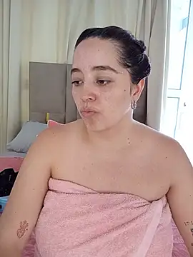 LoanaSantos online show from August 7, 2026, 9:21 pm
