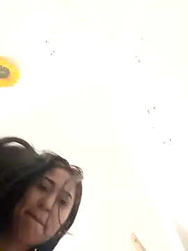 Liahdiaz  online show from November 21, 2025, 12:37 pm